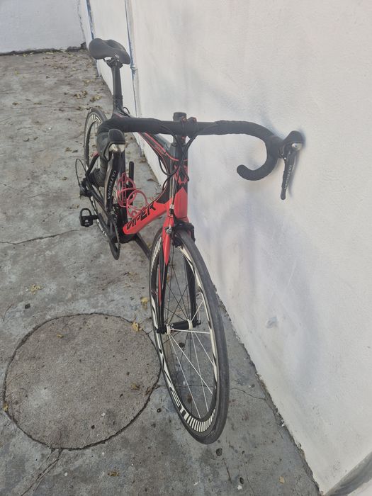 Bicicleta de estrada em carbono
