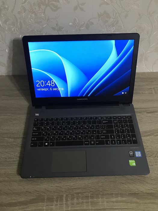 Ігровий Ноутбук Medion Akoya E6417, i5, 16GB RAM, SSD+HDD, Дисковод