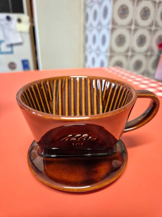 Coador Kalita 101 de cerâmica