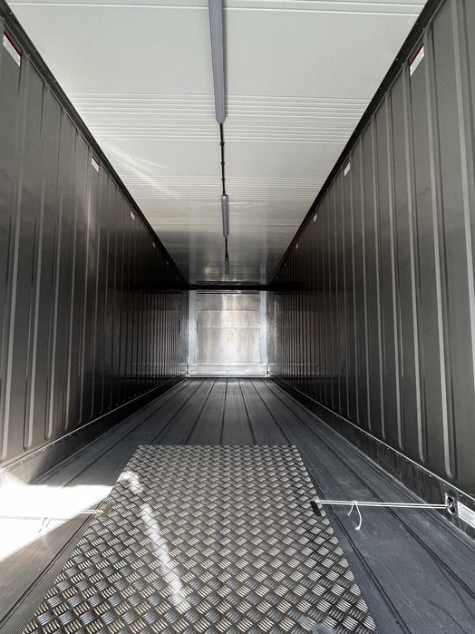 Kontener chłodnia/mroźnia CM55S wynajem płaska podłoga, kurtyna itp.