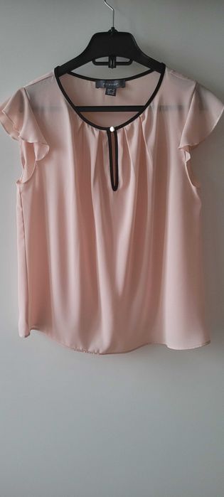 Blusa completamente nova