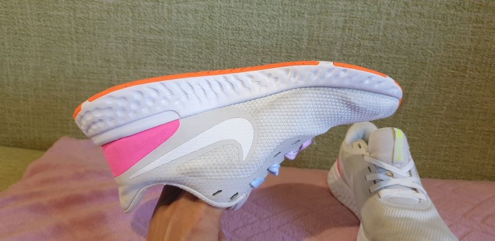 Кросівки Nike Revolutio 5