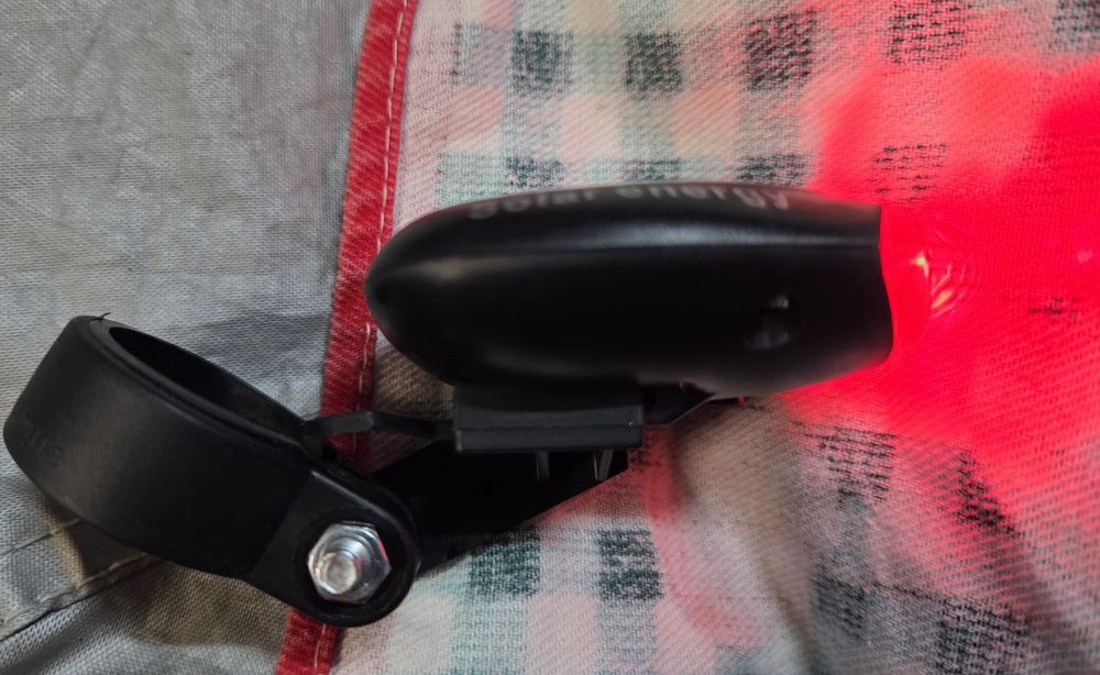 Luz traseira bicicleta solar