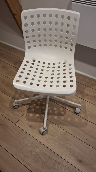 Krzesło do biurka ikea białe