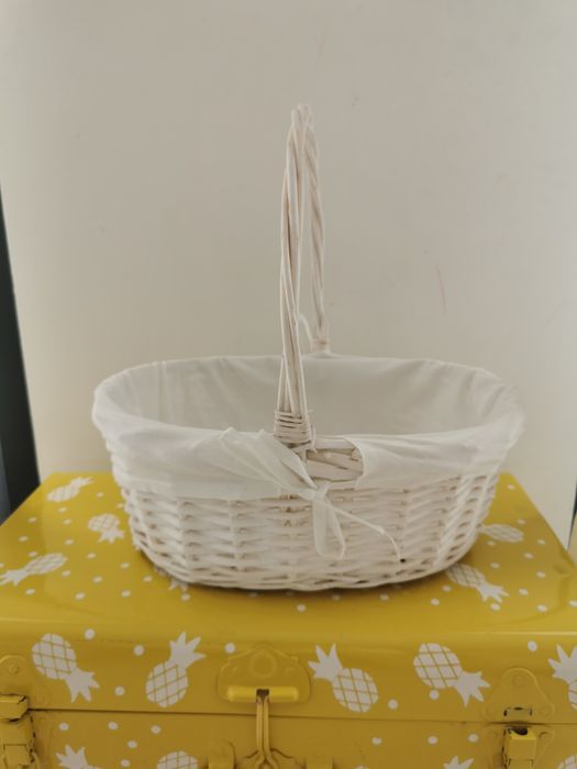Wicker Basket Lined with Fabric64751794751874120