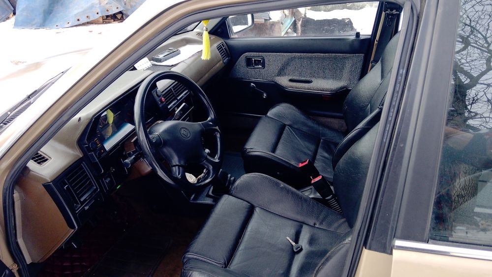 Продам авто мазда323