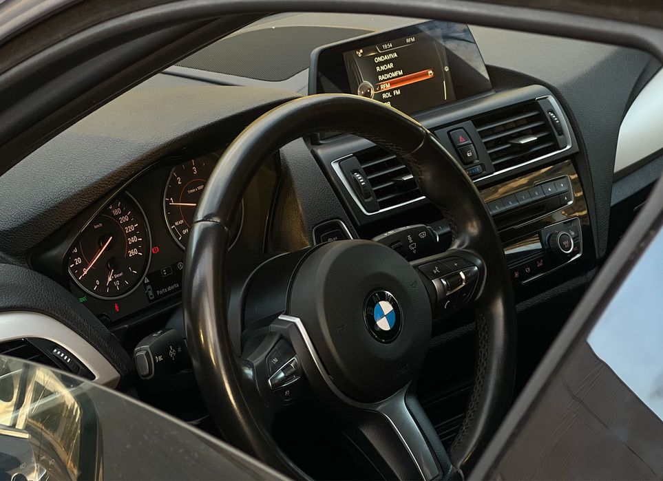 BMW 118 • Pack M Performance• 60.000km