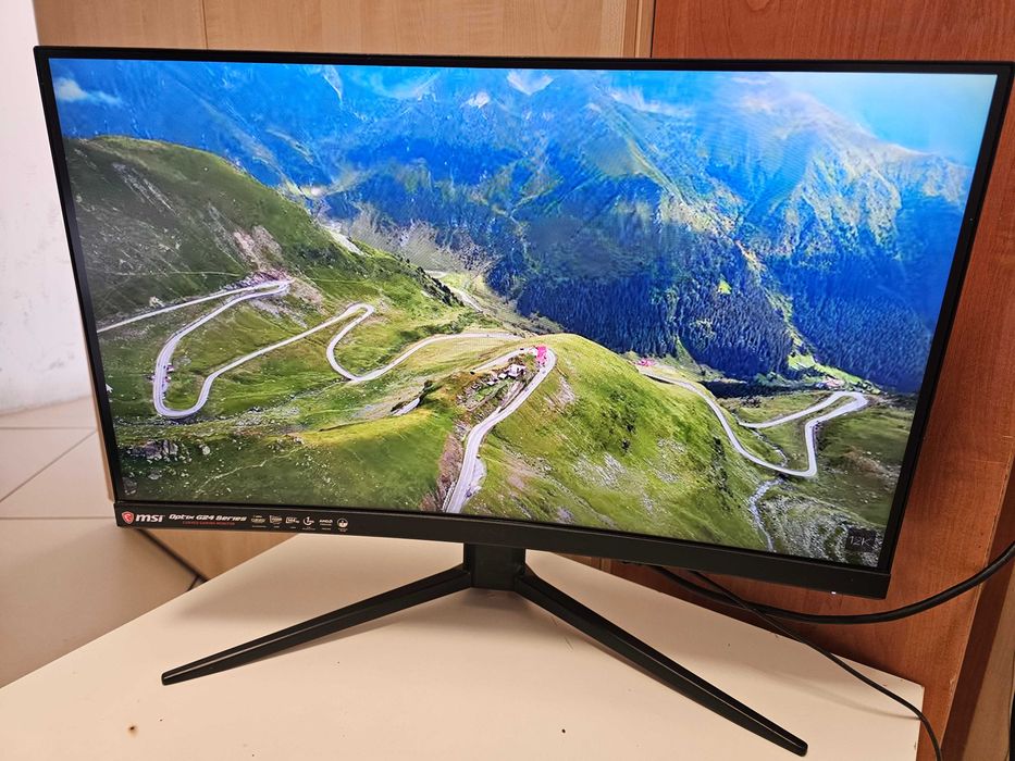 Zakrzywiony monitor gamingowy MSI Optix G24C4