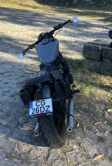 Yamaha XJ650 Maxim Bobber Restaurada e personalizada