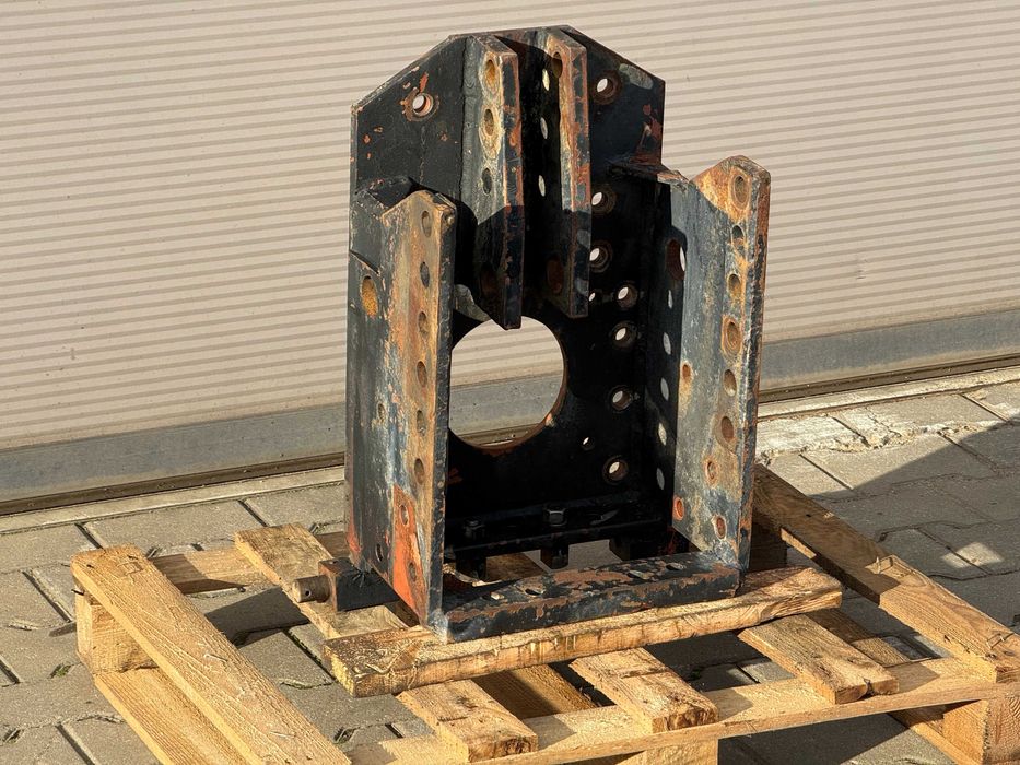 Płyta zaczepu, wspornik zaczepu, dwa siłowniki, nowy typ | URSUS/ZETOR