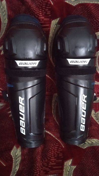 Щитки, наколінники, хокей