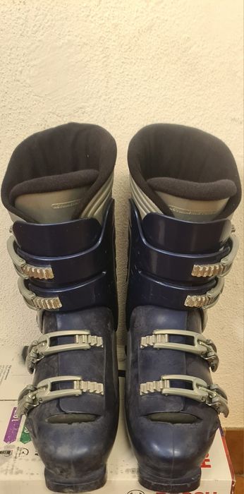Vendo botas de Ski dois pares novas e um par usadas