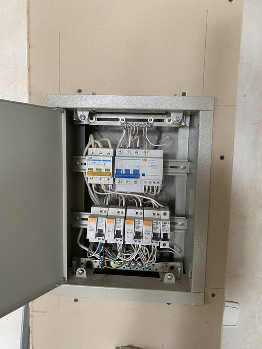 Без Комиссии 3-к, второй свет, ул Урицкого 18, Липковского, метро