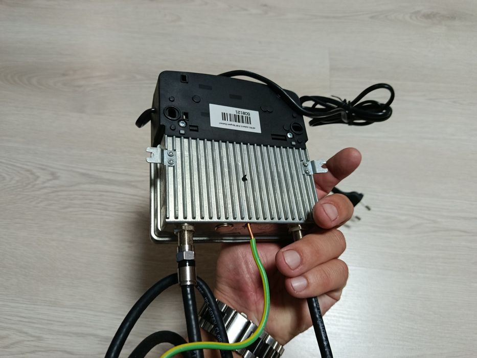 Широкосмуговий підсилювач для домашньої мережі ASTRO HVB 31 Rev. 2.0.