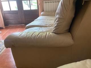 Sofa em pele 3 lugares muito confortaveL