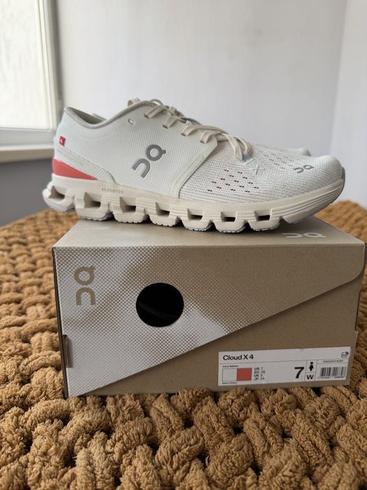 Кросівки ON W Cloud X 4