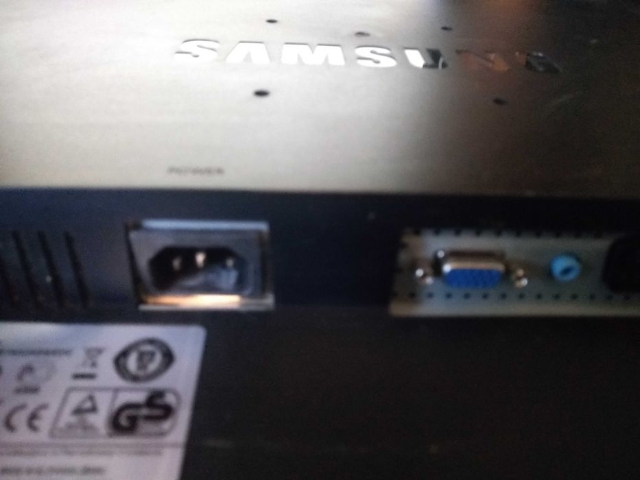 Монітор Samsung Syncmaster 19