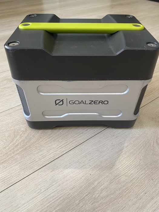 Продам зарядное устройство Goal Zero Yeti 400