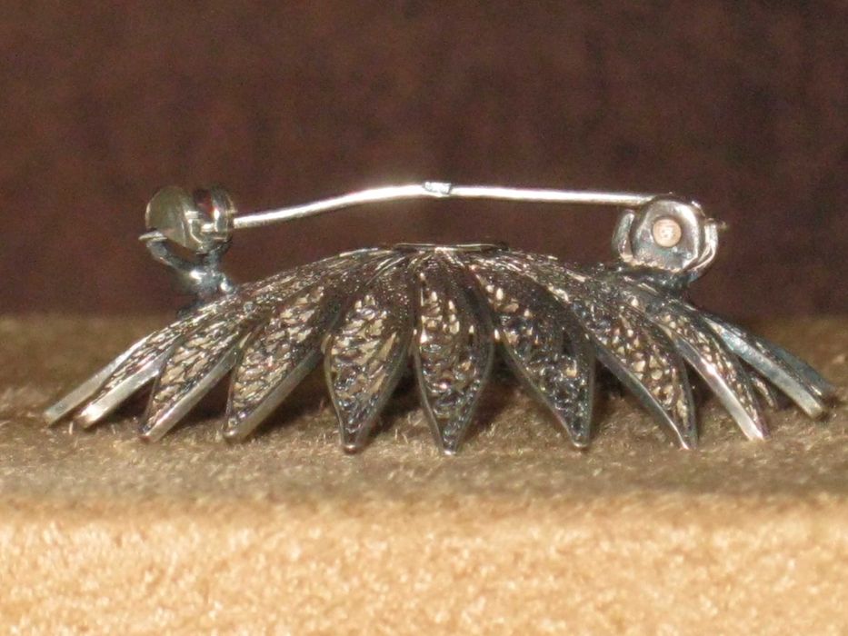 Alfinete Filigrana em Prata de Lei Maciça 835`/..