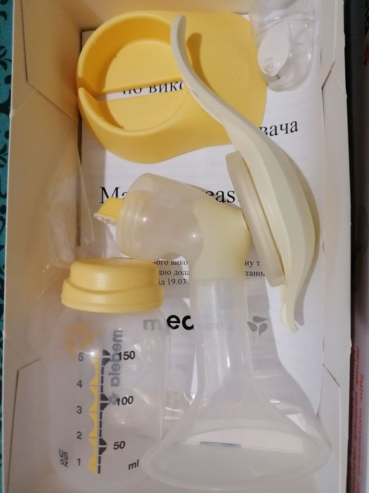 Молоковідсмоктувач механічний Medela Нarmony