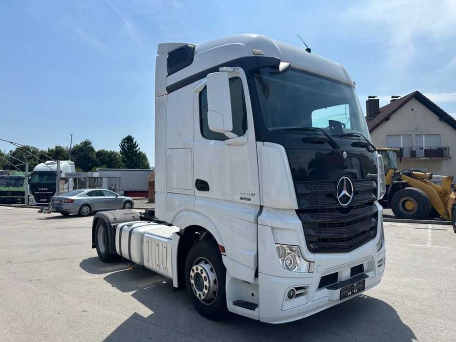 Mercedes-Benz Actros бампер разборка мерседес актрос шрот запчасти