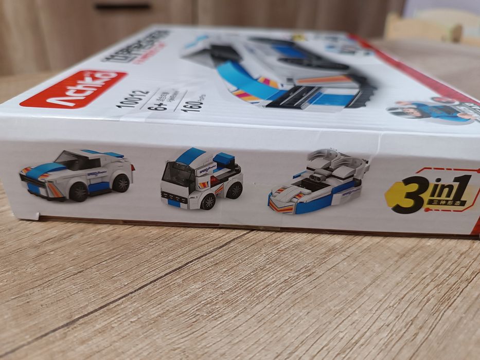 Nowy zestaw klocków a'la lego, samochód wyścigowy do skladania