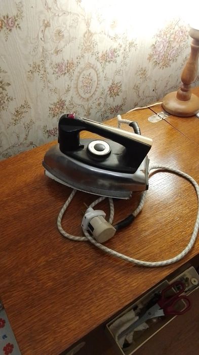 Утюг для швейных работ