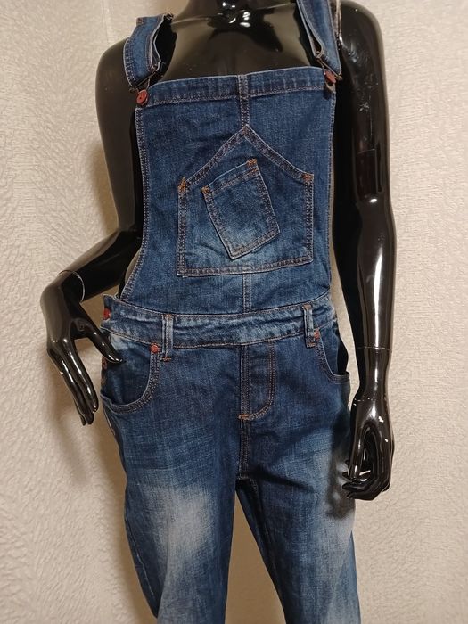 Новый джинсовый комбинезон S