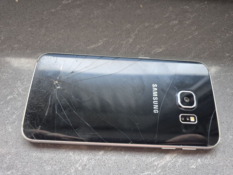 Samsung Galaxy S6 EDGE SM-G925F - dobra płyta.