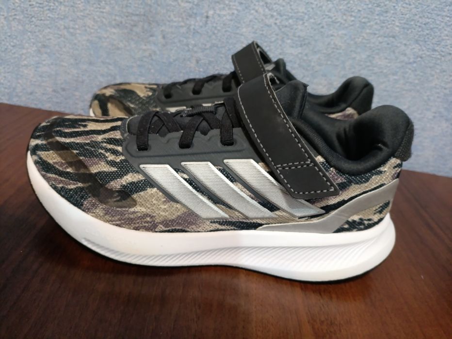 Кросівки Adidas розмір 32