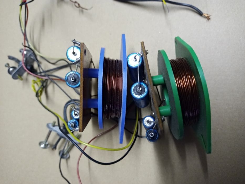 Zwrotnice TVF 21 do kolumn głośnikowych