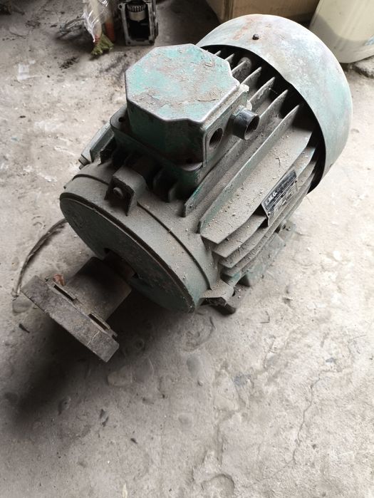 Двигун Італійський 7,5квт 2900 обертів