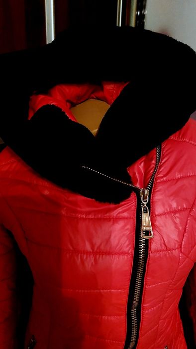 Зимова жіноча куртка (S-M)