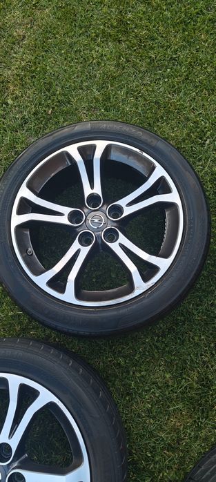 Диски з резиною та датчиками тиску Opel insignia  245/45 r18