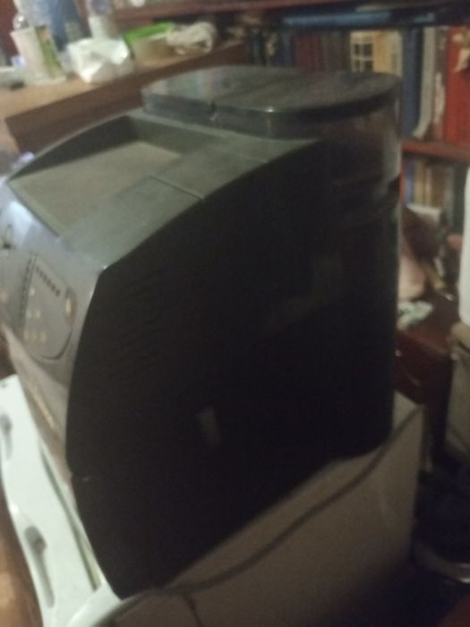 Срочно продам кофемашину saeco magic de luxe