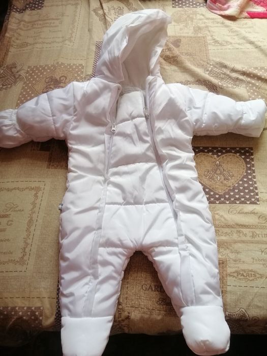 Продам дитячі комбінезони