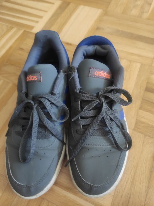 Buty Adidas chłopięce 38