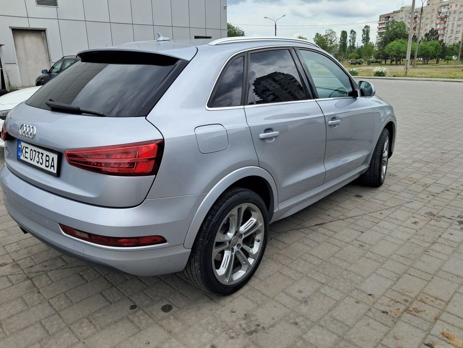 Продам  Audi Q3.