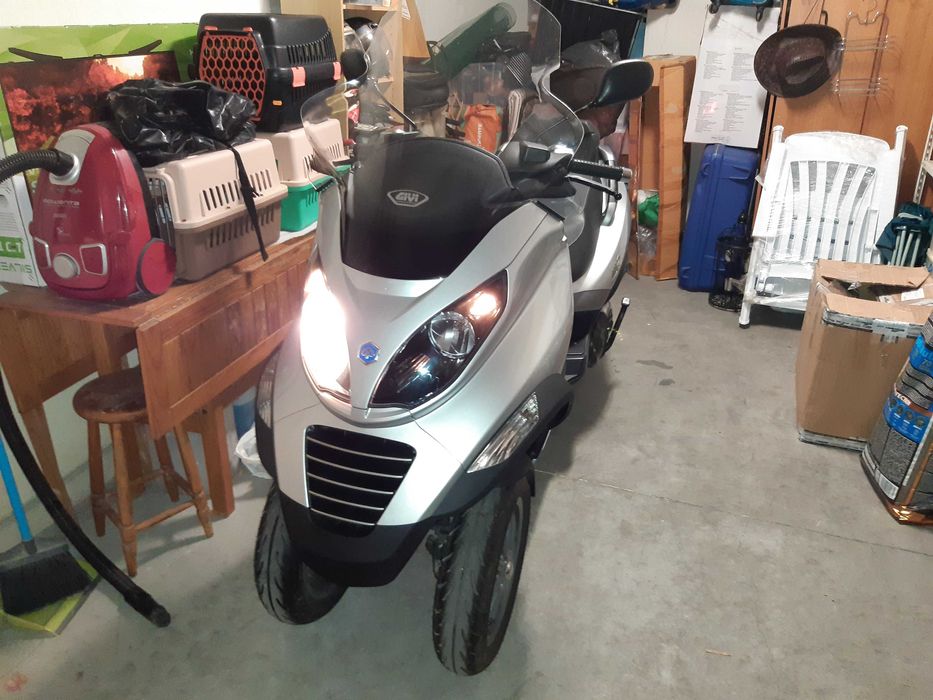 Piaggio MP3 400 de 2008 com 29900 Km