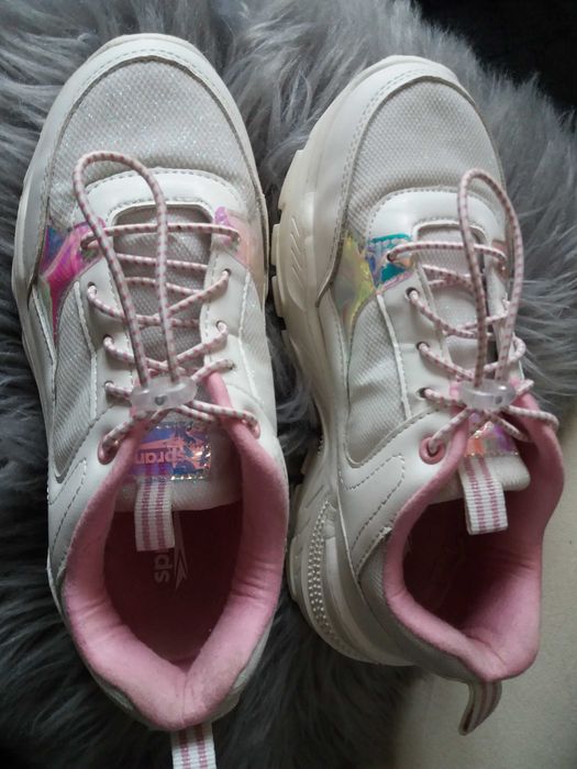 Białe adidasy Sprandi 35