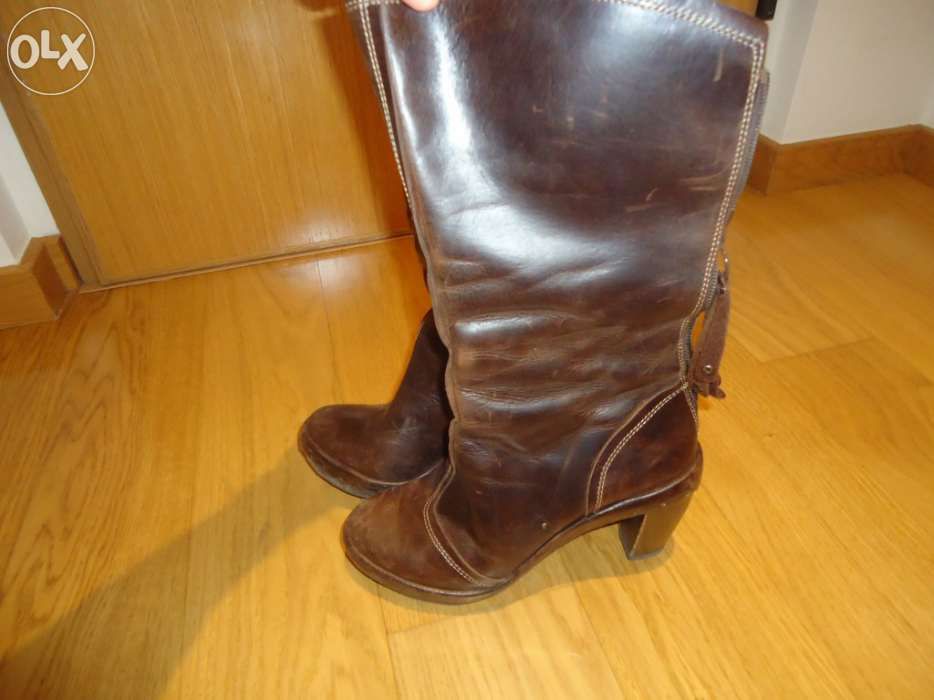 Botas Fly em bom estado