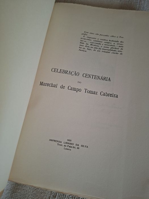 Dois livros de António Cabreira - Conde de Lagos  Graduações Militares