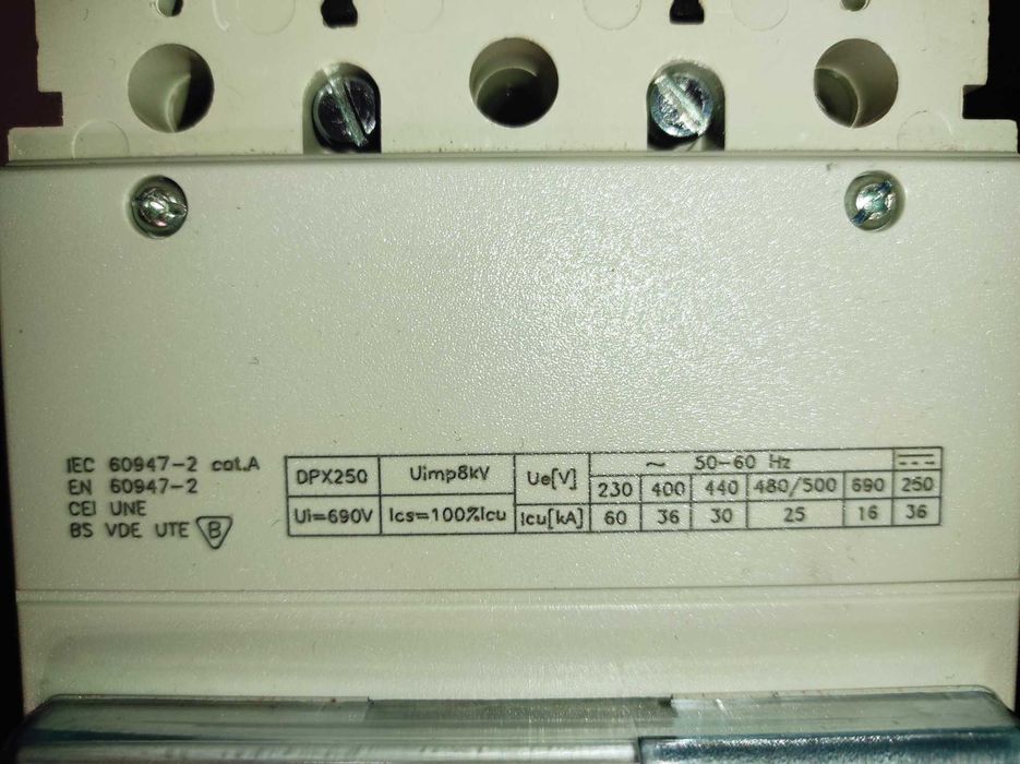 Авт. выкл, 3 ф. LEGRAND DPX 250А, Moeller LZM2-250A, Eaton BZMB2-A250