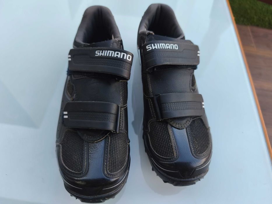 Calçado para ciclismo com cleats