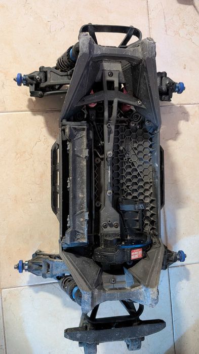 Chassi Traxxas Maxx 1.10 V1