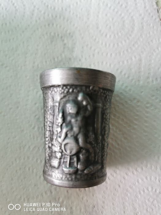 Kieliszek cynowy