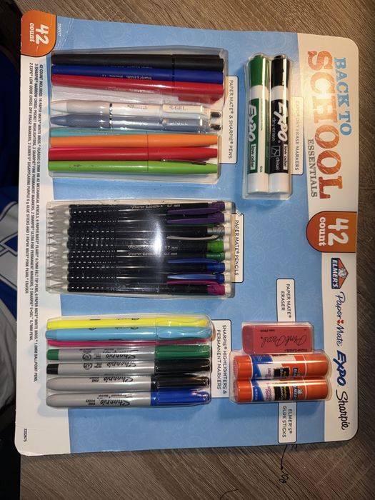 Великий канцелярний комплект Back to School Essentials Variety Pack