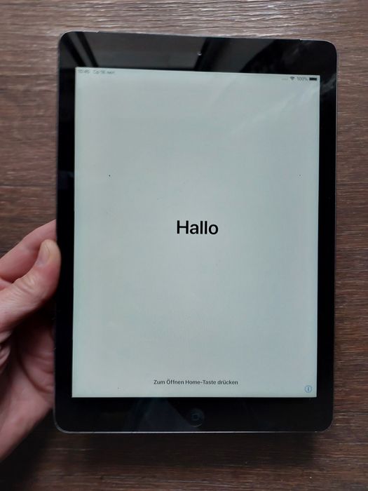 IPAD AIR  A1475 4G LTE 64Гб не запускается ошибка активации