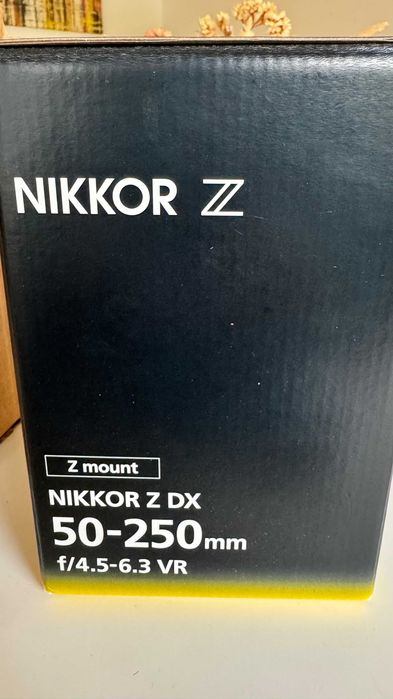 Lente Nikkor Z 50-250mm NOVA-Caixa por abrir