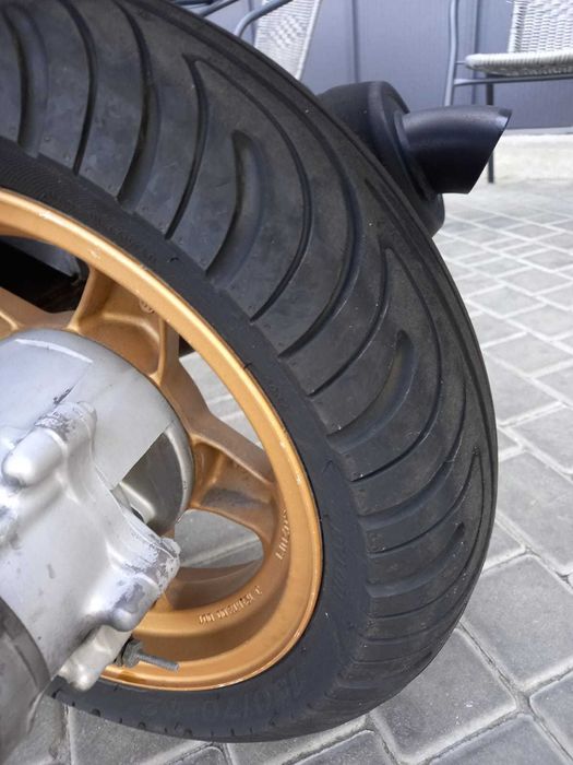 Suzuki Avenis 150 cc